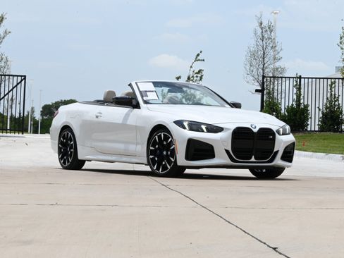 Used 2025 BMW 440i xDrive Convertible w/ Premium Package AWD/4WD image 2