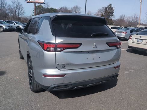 Used 2022 Mitsubishi Outlander ES image 6