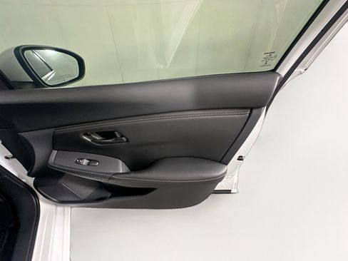 Used 2025 Nissan Sentra S FWD image 30