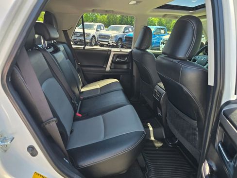 Used 2020 Toyota 4Runner SR5 Premium w/ Moonroof Package AWD/4WD image 12