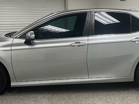 Used 2022 Toyota Camry LE image 8