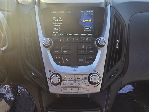 Used 2017 Chevrolet Equinox LS AWD/4WD image 31