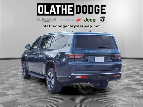 Certified 2024 Jeep Wagoneer L Series III w/ Flexible Seating Group AWD/4WD image 3