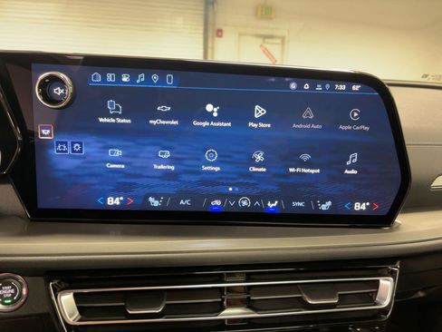 New 2026 Chevrolet Traverse LT w/ Sun and Wheel Package image 23