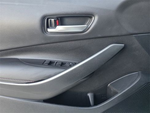 Used 2023 Toyota Corolla SE image 17