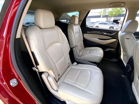 Used 2020 Buick Enclave Essence w/ LPO, Touring Package FWD image 19