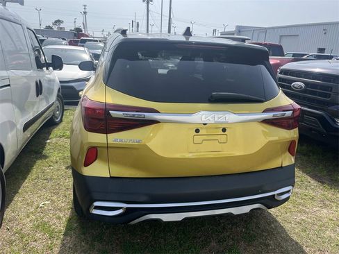 Used 2023 Kia Seltos S w/ Navigation Package image 5
