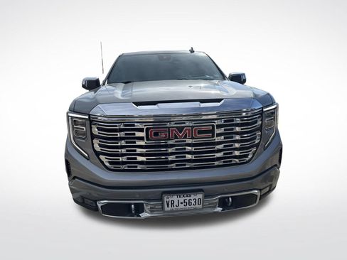 Used 2024 GMC Sierra 1500 Denali w/ Technology Package AWD/4WD image 2