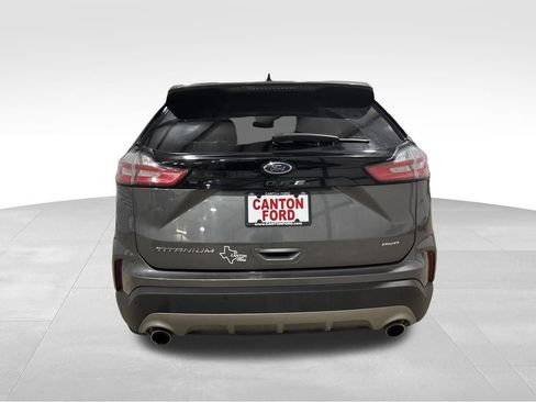 Used 2023 Ford Edge Titanium image 4