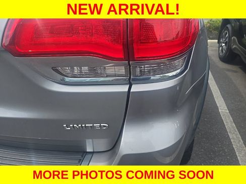 Used 2017 Jeep Grand Cherokee Limited AWD/4WD image 10