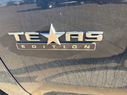 Used 2020 Chevrolet Silverado 1500 LT w/ Texas Edition image 12