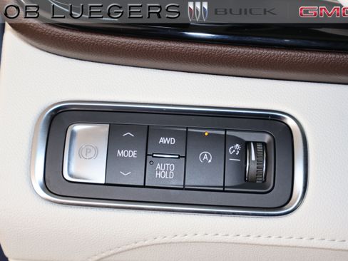 Certified 2026 Buick Enclave Avenir w/ Super Cruise Package AWD/4WD image 27