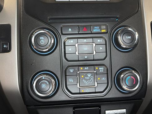 Used 2013 Ford F150 XLT w/ Mid Equipment Group RWD image 28