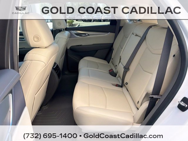 Used 2022 Cadillac XT5 Premium Luxury w/ Technology Package AWD/4WD image 15