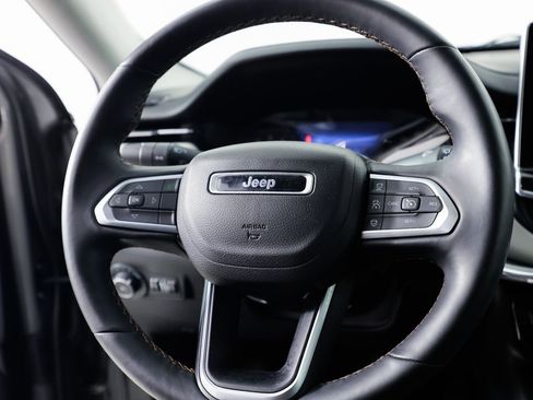 Used 2022 Jeep Compass Limited image 20