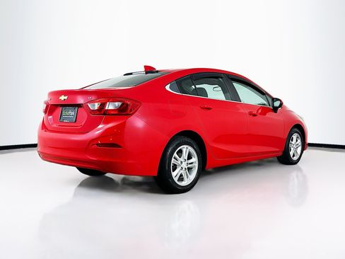 Used 2017 Chevrolet Cruze LT w/ Convenience Package FWD image 9