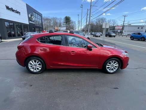 Used 2016 MAZDA MAZDA3 i Grand Touring image 9