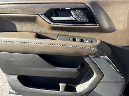 Used 2026 GMC Yukon Denali Ultimate w/ LPO, Floor Liner Package image 14