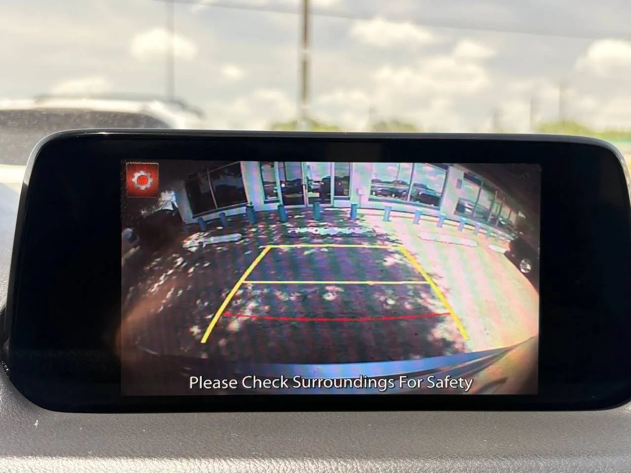 Used 2018 MAZDA CX-5 Touring w/ Preferred Equipment Package FWD image 19