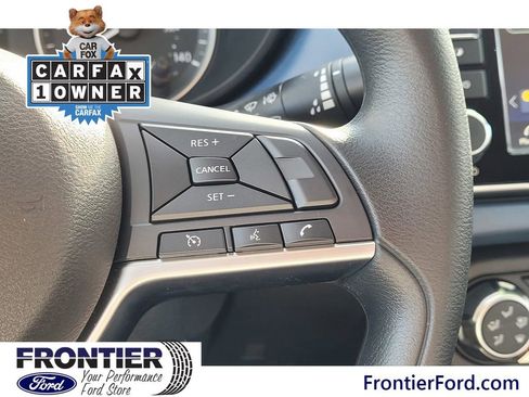 Used 2025 Nissan Versa SV image 17