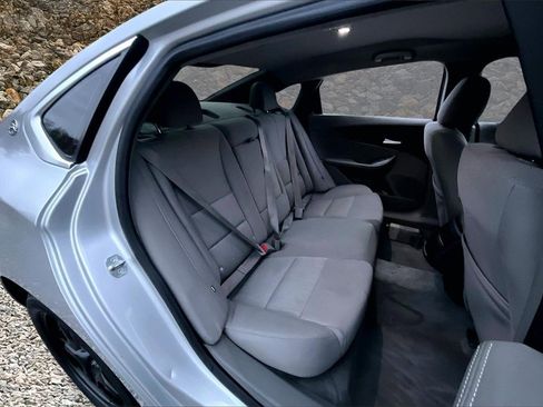 Used 2015 Chevrolet Impala LS image 23