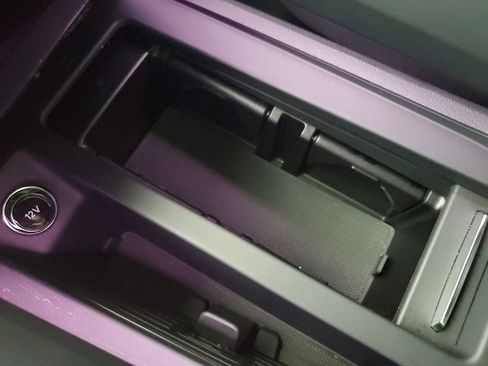 Used 2024 Audi SQ8 e-tron Premium Plus image 30