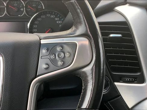 Used 2018 GMC Yukon XL SLT w/ Open Road Package AWD/4WD image 24