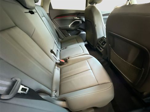 Certified 2025 Audi Q5 Premium w/ Convenience Package AWD/4WD image 27