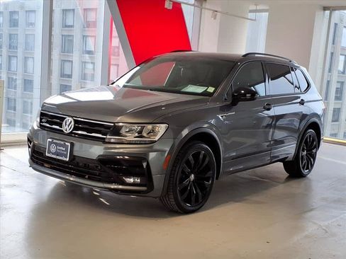 Used 2021 Volkswagen Tiguan SE R-Line image 1