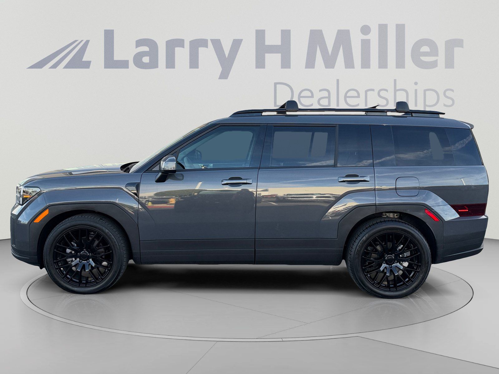 Used 2025 Hyundai Santa Fe SEL FWD image 2