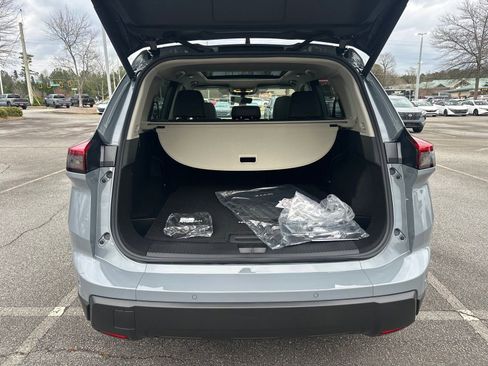 New 2026 Nissan Rogue SV FWD image 18