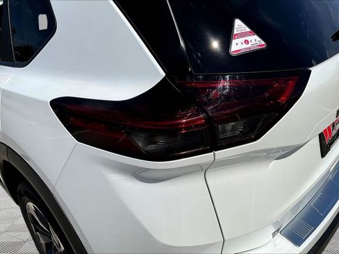 Certified 2026 Nissan Rogue SV AWD/4WD image 23