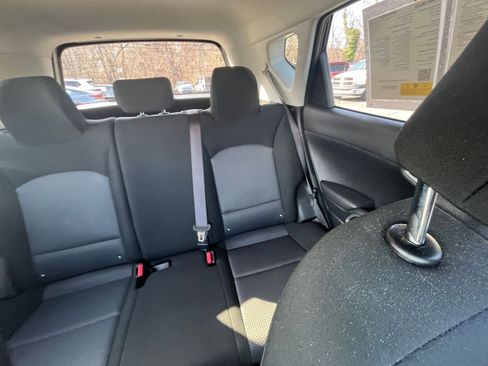 Used 2025 Kia Soul LX w/ LX Technology Package image 32