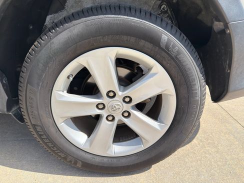 Used 2014 Toyota RAV4 XLE FWD image 31