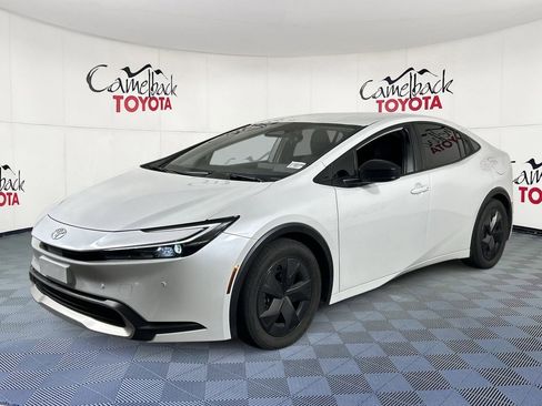 Used 2023 Toyota Prius Prime SE image 2