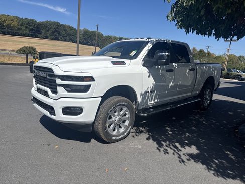 New 2026 RAM 2500 Big Horn image 8