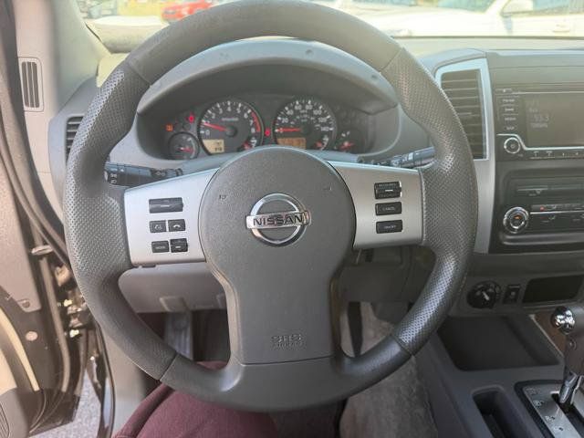 Used 2017 Nissan Frontier SV AWD/4WD image 12