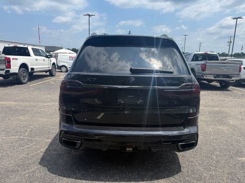 Used 2021 BMW X7 xDrive40i w/ M Sport Package AWD/4WD image 6
