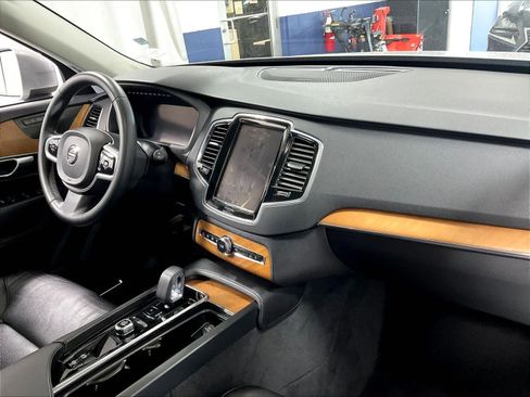 Used 2023 Volvo XC90 B6 Plus w/ Protection Package image 14
