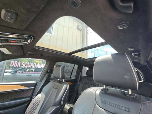 Used 2022 Jeep Grand Cherokee Summit AWD/4WD image 12