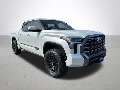 Used 2022 Toyota Tundra Platinum w/ Advanced Package image 5