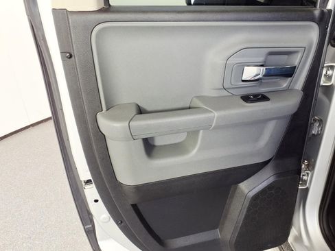 Used 2013 RAM 1500 Classic SLT w/ Premium Display Pkg RWD image 14