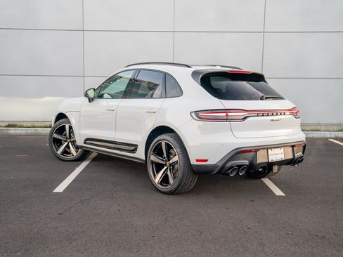 Certified 2026 Porsche Macan Turbo AWD/4WD image 3