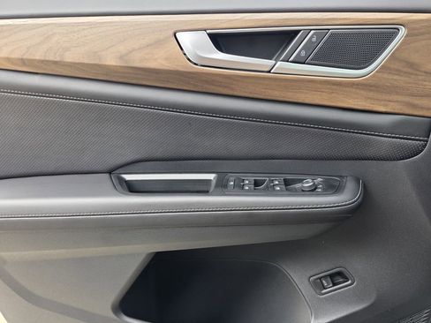 New 2026 Volkswagen Atlas SE FWD image 18