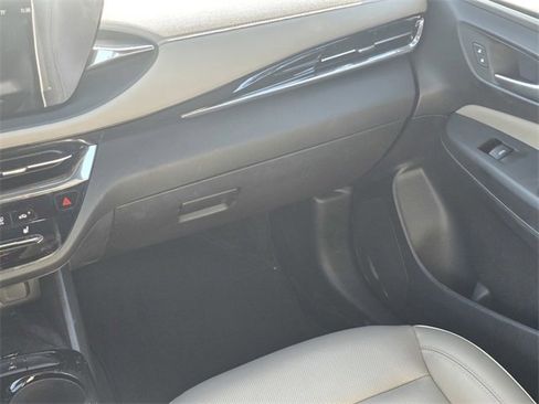 Used 2025 Buick Envista Avenir image 26