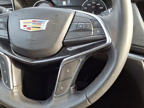 Used 2022 Cadillac XT5 Premium Luxury image 36