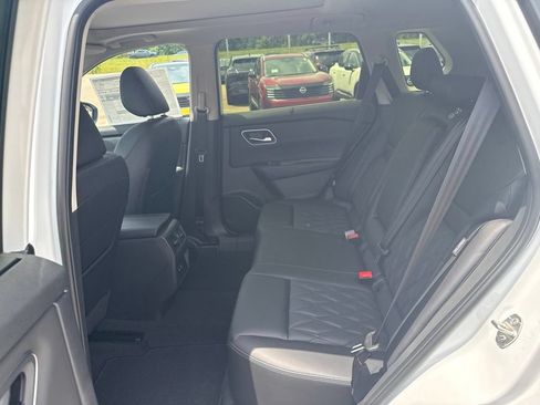 New 2026 Nissan Rogue Platinum AWD/4WD image 32