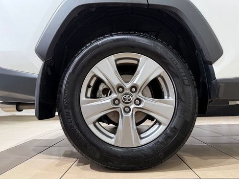 Certified 2025 Toyota RAV4 XLE w/ Convenience Package AWD/4WD image 9