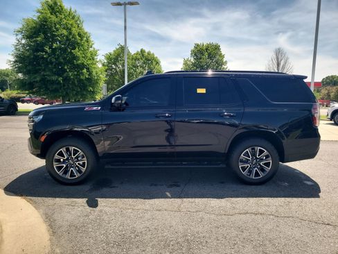 Used 2023 Chevrolet Tahoe Z71 w/ Luxury Package AWD/4WD image 6
