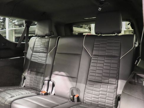 Used 2023 Cadillac Escalade ESV Sport Platinum w/ LPO, ONYX Package AWD/4WD image 22